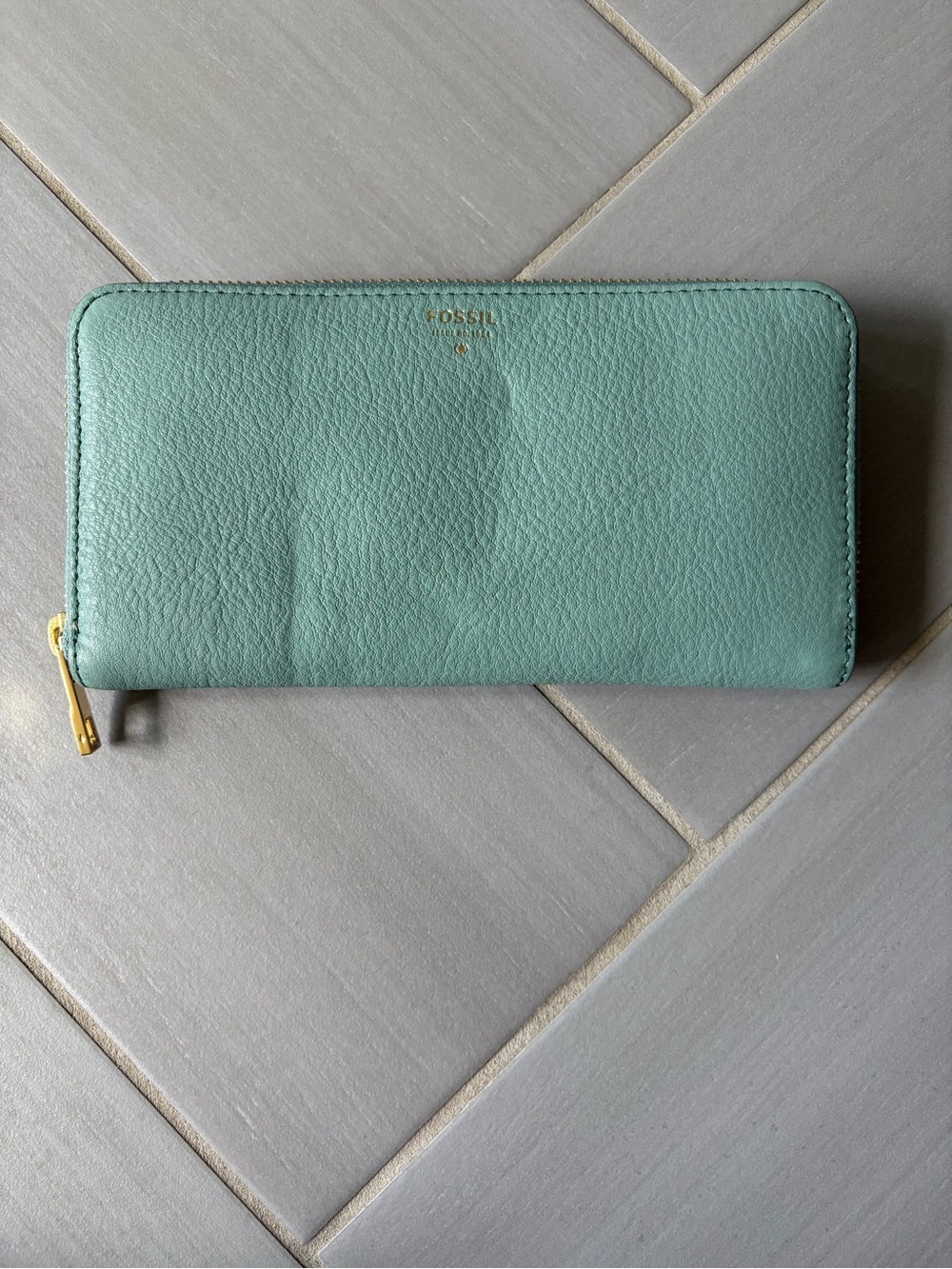 Fossil Sydney Zip Clutch | Leather Wallet in Sea Glass Blue-green
